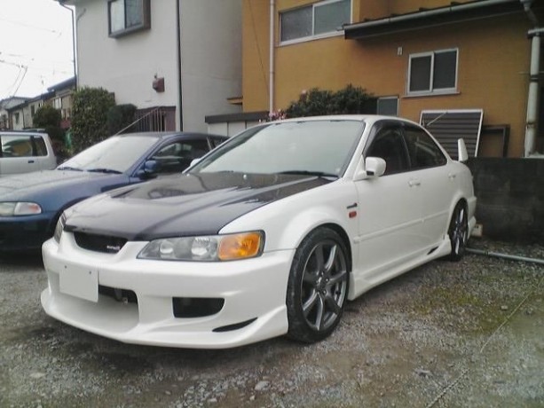 Накладки на пороги "C-West" Honda Accord/Torneo (CF3, CF4, CF5) купить недорого с доставкой в Волжск