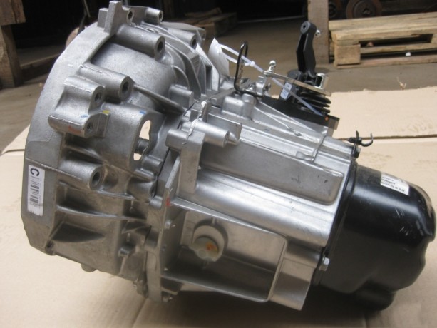 Механическая коробка переключения передач (МКПП 5-ст.) Renault JR5-514, двигатель К4М  1.6 16V, новая, оригинал 320106193R 8200934990 купить недорого с доставкой в Волжск