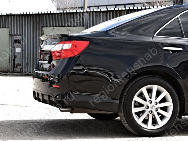 Диффузор заднего бампера var №2 (текстурный пластик) для Toyota Camry XV50 (2012-2014) купить недорого с доставкой в Волжск
