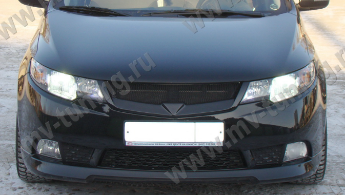 Решетка радиатора (сетка в комплекте) для KIA Cerato II (2009-2012) купить недорого с доставкой в Волжск